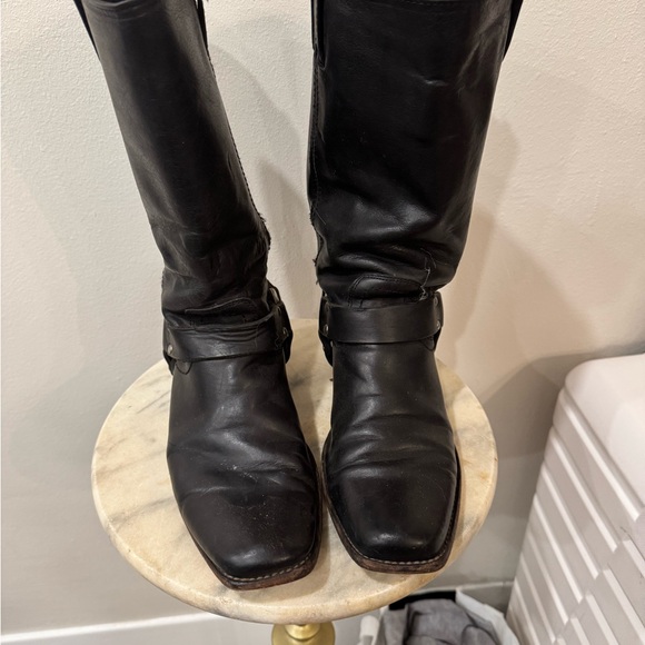 Frye Harness black leather boots
Size 7 - Picture 2 of 8